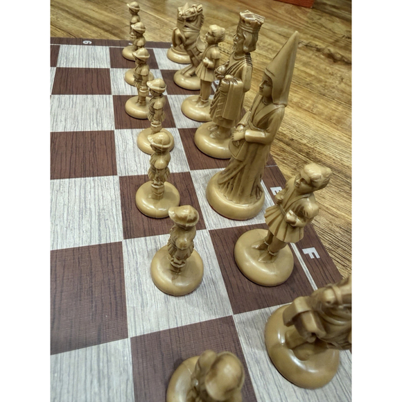 Vintage Schach Plastic Chess Set Medieval Camelot Full Set Germany No Board - Picture 4 of 16